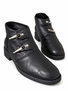 I.S. Inspired Sole Black Leather Double Buckle Ankle Boots 8M Viking Norse